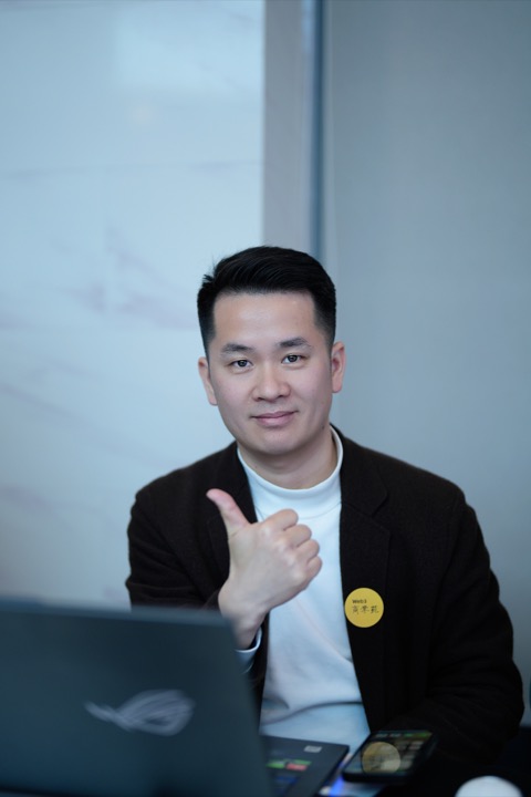 吴少华